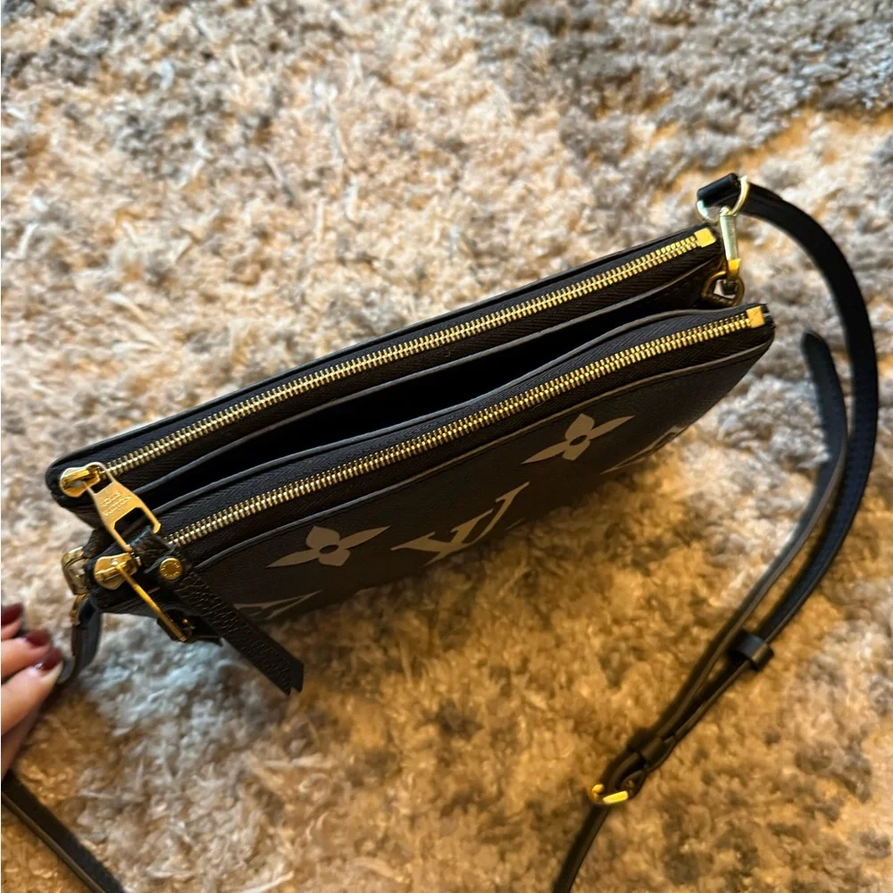 Louis Vuitton Monogram Empreinte Pochette Double Zip Crossbody Bag - Picture 4 of 9